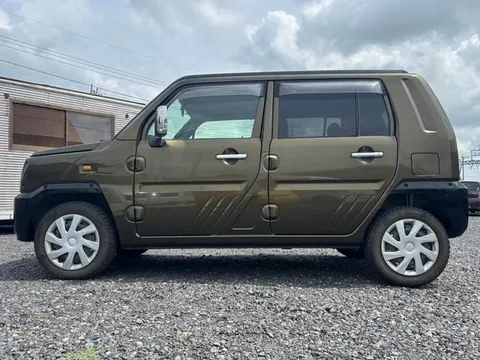 Daihatsu Naked