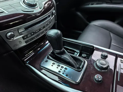 Infiniti Q70
