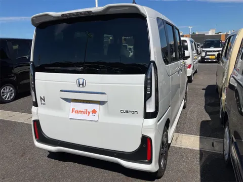 Honda N-BOX Custom