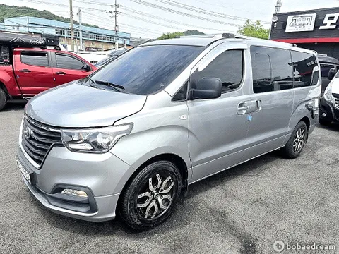 Hyundai Grand Starex