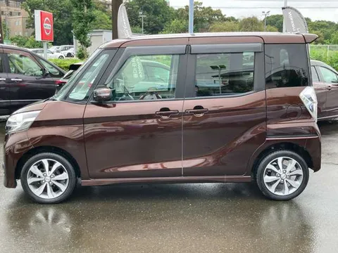 Nissan Dayz Roox