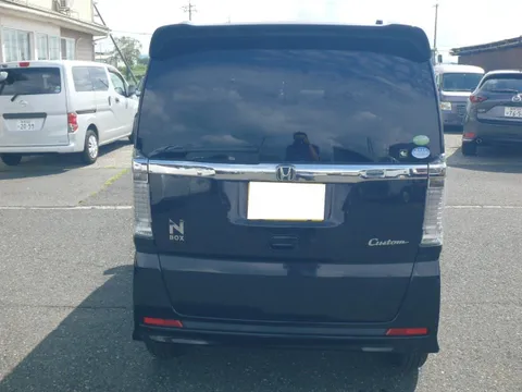 Honda N-BOX Custom