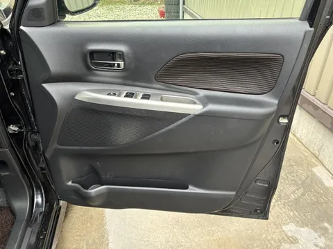 Mitsubishi eK Space Custom