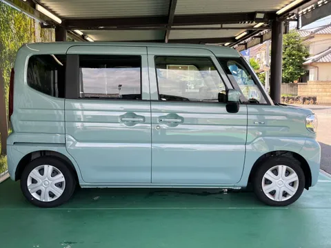Suzuki Spacia