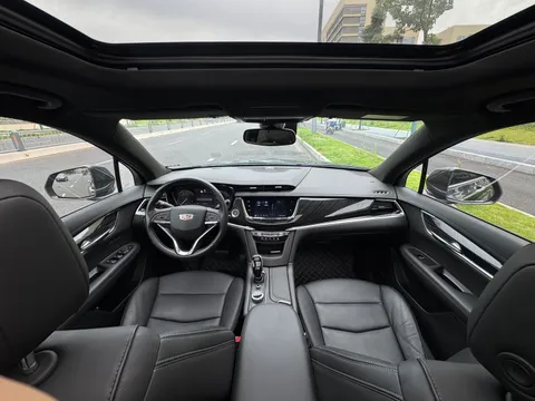 Cadillac XT6