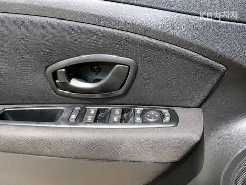 Renault SM3