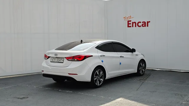 Hyundai Elantra (Avante)