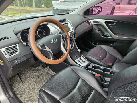 Hyundai Elantra (Avante)