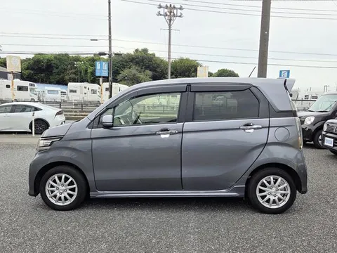 Honda N-WGN Custom