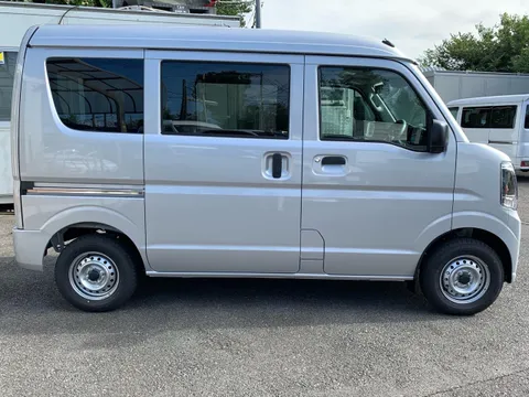 Mitsubishi Minicab Van