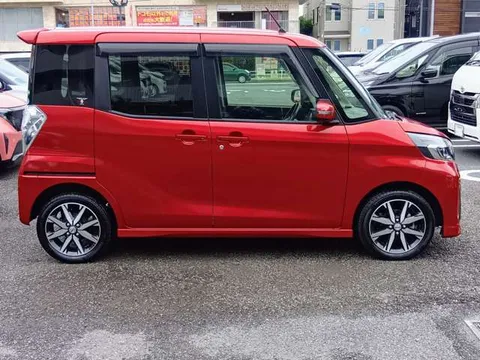 Nissan Dayz Roox