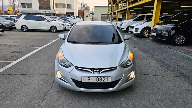 Hyundai Elantra (Avante)