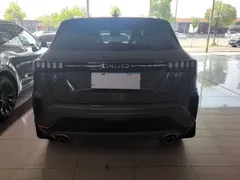 Lynk & Co 06