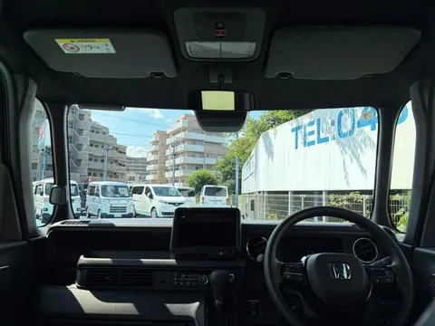 Honda N-BOX Custom