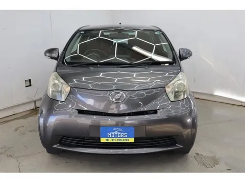 Toyota iQ