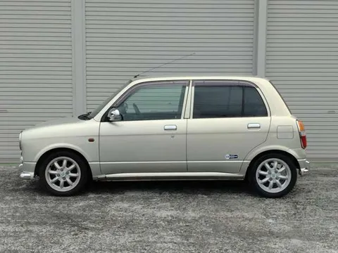Daihatsu Mira Gino