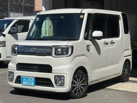 Toyota Pixis Mega