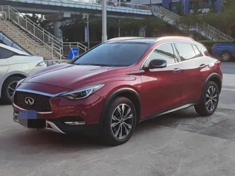 Infiniti QX30