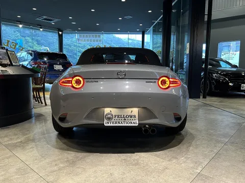 Mazda MX-5 (Roadster)