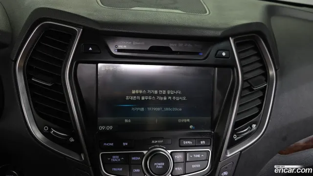 Hyundai Grand Santa Fe (Maxcruz)