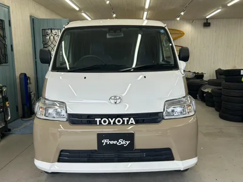 Toyota TownAce Van