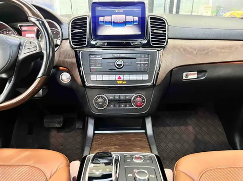 Mercedes-Benz Mercedes-Benz GLS