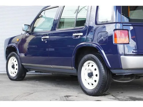 Nissan Rasheen