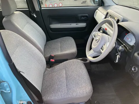 Daihatsu Mira Tocot