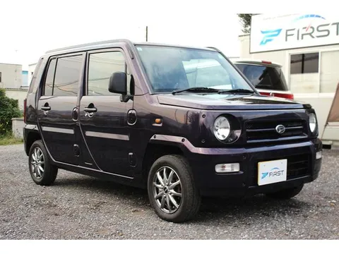 Daihatsu Naked