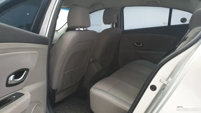 Renault SM3