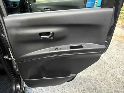 Subaru Lucra Custom