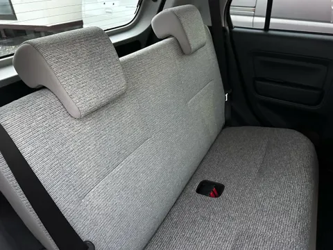 Daihatsu Mira Tocot