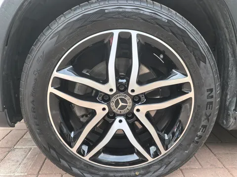 Mercedes-Benz Mercedes-Benz GLA