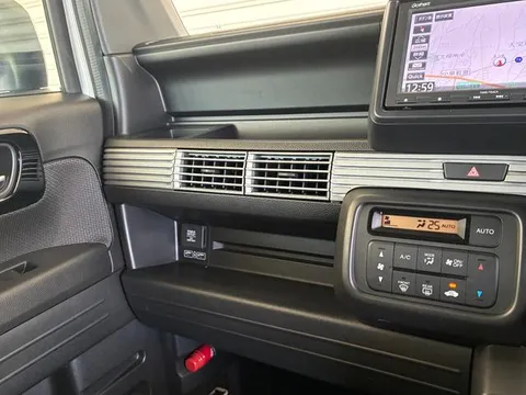 Honda N-VAN Plus Style