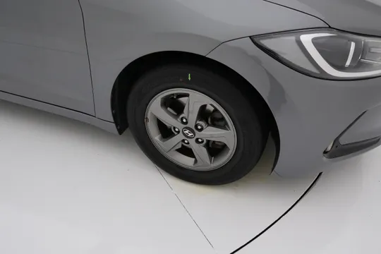 Hyundai Elantra (Avante)