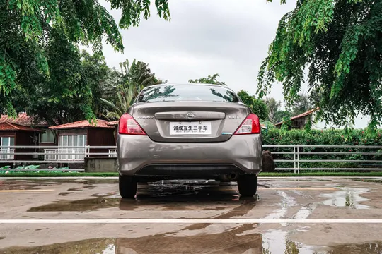 Nissan Sunny
