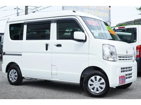 Nissan Clipper Van