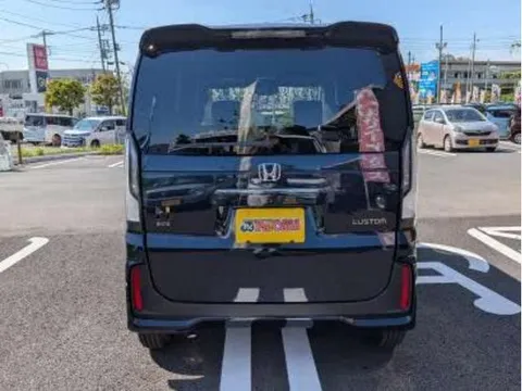 Honda N-BOX Custom