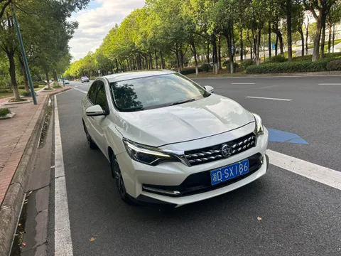 Venucia D60