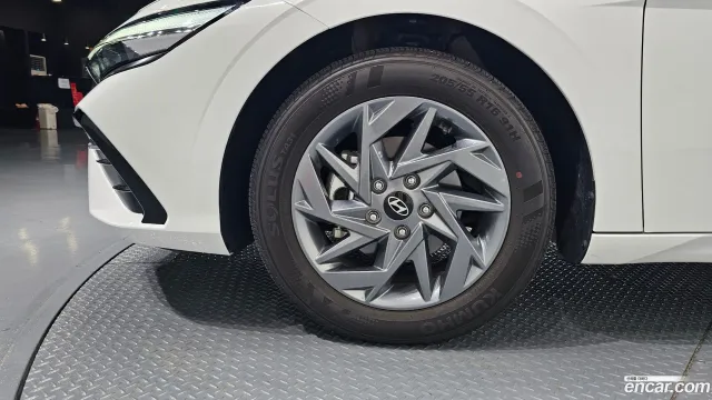 Hyundai Elantra (Avante)