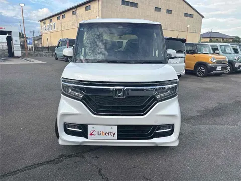 Honda N-BOX Custom
