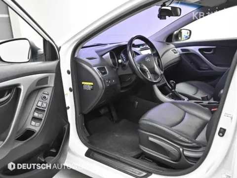 Hyundai Elantra (Avante)