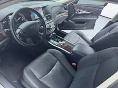 Infiniti Q70