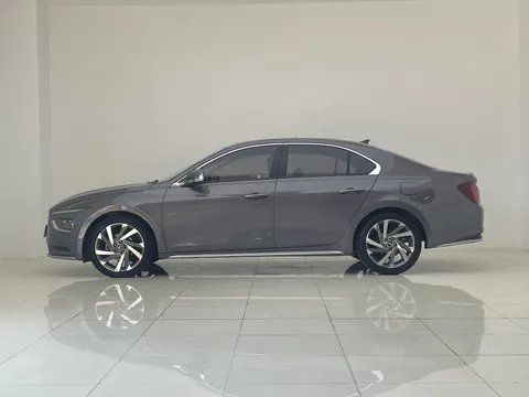 Hyundai Mistra