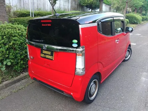 Honda N-BOX Slash