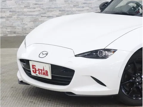Mazda MX-5 (Roadster)