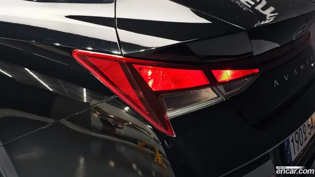 Hyundai Elantra (Avante)