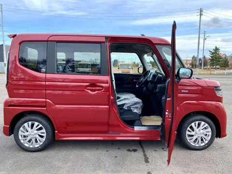 Suzuki Spacia Custom