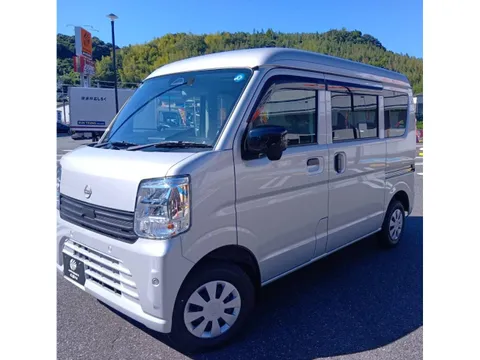 Nissan Clipper Van
