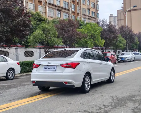 Chery Arrizo 5
